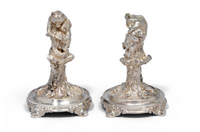 A pair of décor stands from Germany, - Stříbro a Ruské stříbro