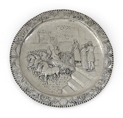 A large Historism Period presentation plate, - Stříbro a Ruské stříbro