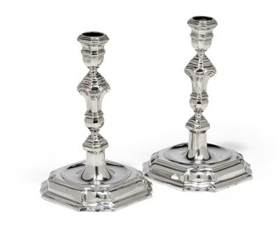 A pair of candleholders from Augsburg, - Stříbro a Ruské stříbro