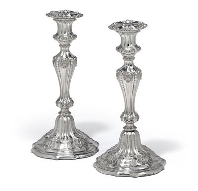 A pair of candleholders from Vienna, - Stříbro a Ruské stříbro
