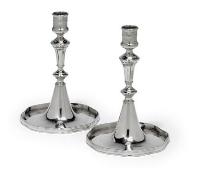 A pair of Maria Theresa candlesticks from Vienna, - Argenti e Argenti russo