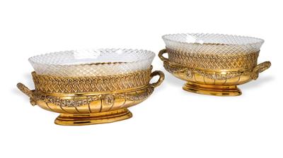 A pair of jardinieres from Berlin, - Silver and Russian Silver