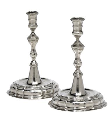 A pair of Maria Theresia Period candleholders from Vienna, - Argenti e Argenti russi