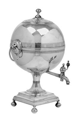 A George III Samovar from London, - Stříbro