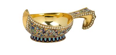 A Cloisonné Kovsh from Moscow, - Argenti