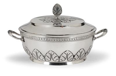 A Covered Tureen from Poland, - Argenti e Argenti russo