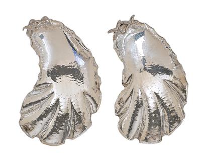 "BUCCELLATI" - Zwei Schalen in Muschelform mit Meeresgetier, - Silber und Russisches Silber