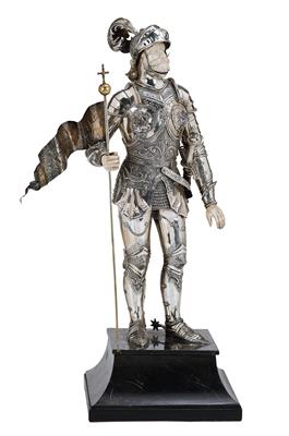A Large Statuette of a Knight, - Argenti e Argenti russo
