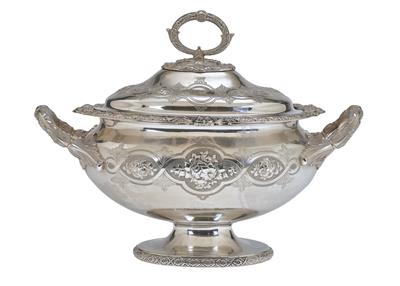 A Covered Tureen from Sheffield, - Stříbro a Ruské stříbro