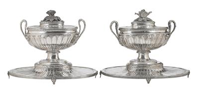 Two Neo-Classical Lidded Tureens with Support, from Buda, - Argenti e Argenti russo