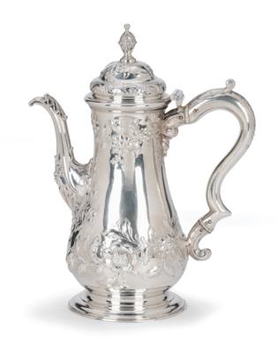 A George III Coffee Pot from London, - Stříbro