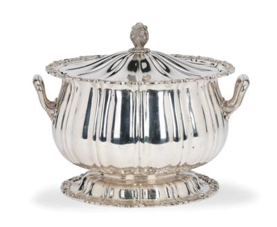 A Covered Bowl from Vienna, - Stříbro