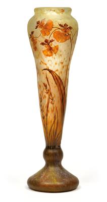 Vase mit Orchideenzweigen, - Jugendstil und angewandte Kunst des 20. Jahrhunderts