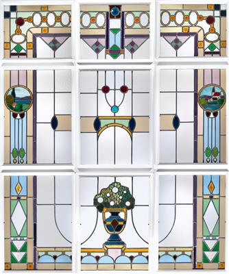 A 9-part glass window, - Secese a umění 20. století
