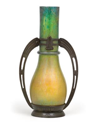 Vase in Zinnfassung, - Jugendstil, Kunsthandwerk des 20. Jahrhunderts