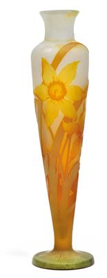 A vase with daffodils, - Secese a umění 20. století