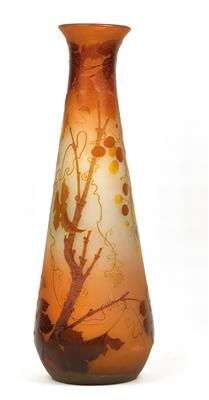 Große Vase mit Traubenranken, - Jugendstil und angewandte Kunst des 20. Jahrhunderts