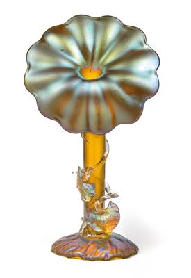 Vase in Form einer Blume, - Jugendstil und angewandte Kunst des 20. Jahrhunderts