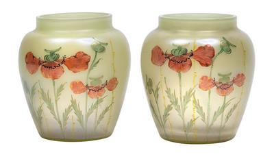 A pair of vases with poppies, - Secese a umění 20. století