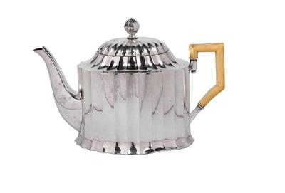 A teapot, - Jugendstil e arte applicata del XX secolo