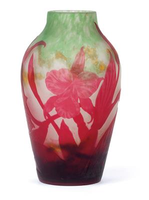 An overlaid and etched glass vase with orchids by Muller frères, - Secese a umění 20. století