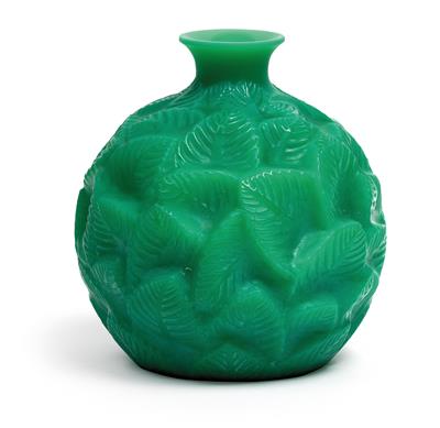 A vase “Ormeaux” by René Lalique, - Secese a umění 20. století
