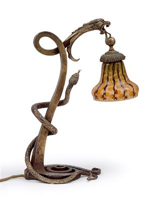 An overlaid and etched table lamp with dragon and snake, - Jugendstil e arte applicata del XX secolo