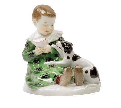 Rumrich, Sitzendes Kind mit Hund, eine Tasse in den Händen haltend, - Jugendstil und angewandte Kunst des 20. Jahrhunderts