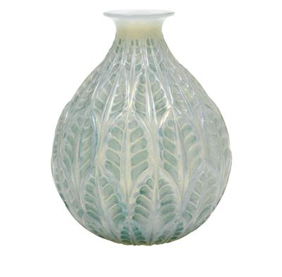 A moulded “Malesherbes” vase by René Lalique, - Jugendstil and 20th Century Arts and Crafts