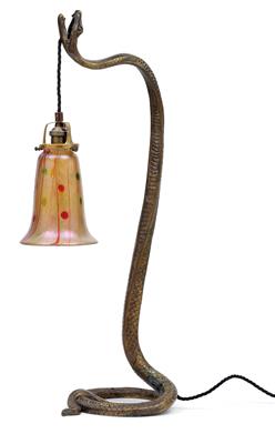 Tischlampe mit Schlangenfuß und böhmischem Lampenschirm, um 1925 - Jugendstil und Kunsthandwerk des 20. Jahrhunderts