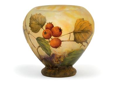 Vase with branches of berries, Daum, Nancy, c. 1905/14 - Secese a umění 20. století