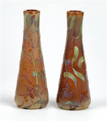 A pair of vases with mistletoe décor, Legras  &  Cie., St. Denis, 1920s - Jugendstil and 20th Century Arts and Crafts
