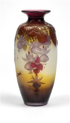 A vase with fuchsias, Emile Gallé, Nancy, c. 1925 - Jugendstil and 20th Century Arts and Crafts