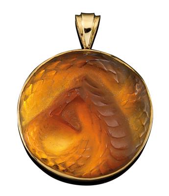 A pendant “Serpent”, René Lalique, designed c. 1912, Wingen-sur-Moder - Jugendstil and 20th Century Arts and Crafts