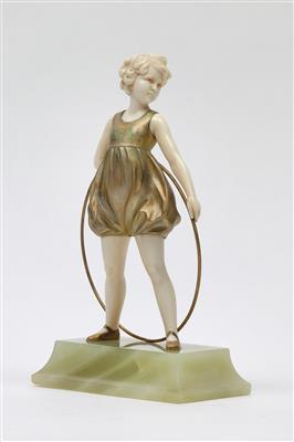 Ferdinand Preiss, “Hoop Girl”, model number 1123, Berlin, c. 1920/30 - Jugendstil e arte applicata del XX secolo