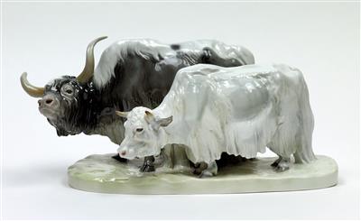 Otto Pilz, two “wild yaks”, designed in 1906, executed by Meissen Porcelain Factory - Jugendstil e arte applicata del XX secolo