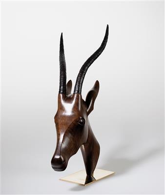 A gazelle’s head (Soemmerring’s gazelle), model number: 4495, Werkstätten Hagenauer, Vienna - Jugendstil e arte applicata del XX secolo