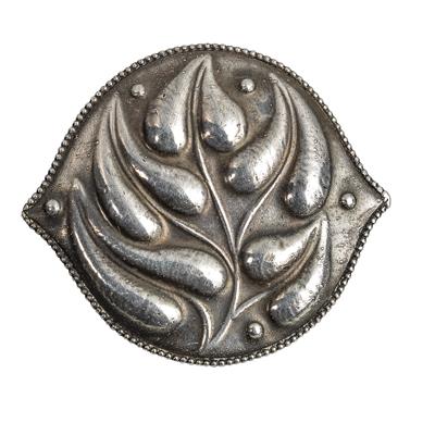 Josef Hoffmann, a brooch, model number: S 2694, Wiener Werkstätte, 1912 - Jugendstil e arte applicata del XX secolo