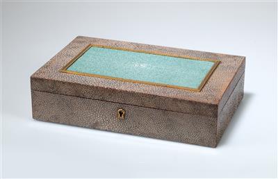 A casket with ray skin, France, c. 1920 - Jugendstil e arte applicata del XX secolo