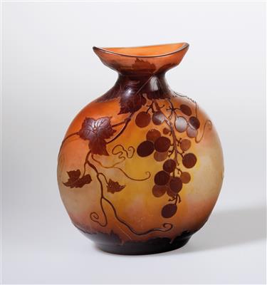A vase “Groseilles”, Emile Gallé, Nancy, 1904–14 - Jugendstil and 20th Century Arts and Crafts
