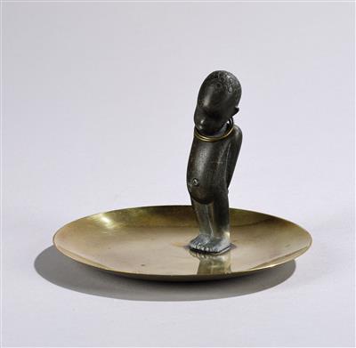 An African child with a brass bowl, cf model number: 4334 Werkstätten Hagenauer, Vienna, 1938–45 - Secese a umění 20. století