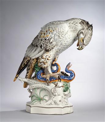 Arthur Storch (1870–1947), a large eagle with a snake, designed in 1921, executed by Aelteste Volkstedter Porzellanmanufaktur - Secese a umění 20. století