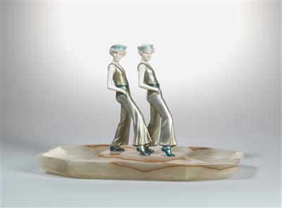 Hermann Hugo Otto Poertzel (Prof. Poertzl/Poertzel) (Scheibe 1867-Coburg 1963), Gruppe von zwei Frauen in Segelkostümen ("Two Sailors"), um 1925/30 - Jugendstil u. angewandte Kunst d. 20. Jahrhunderts