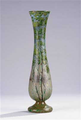 A tall footed vase with a lakeside landscape, trees and a veduta in the background, Daum, Nancy, c. 1910 - Secese a umění 20. století