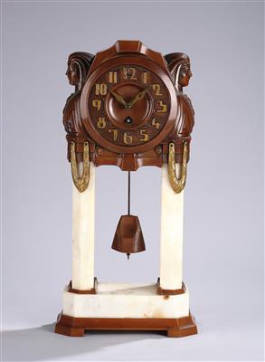 A mantel clock in historical style with Egyptian motifs, c. 1900 - Jugendstil e arte applicata del XX secolo