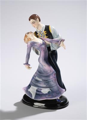 Stefan Dakon (Vienna 1904–1992), a tango dancing couple (on oval base), model: c. 1934/35, executed by Wiener Manufaktur Friedrich Goldscheider, by c. 1941 - Secese a umění 20. století