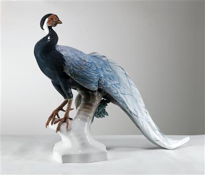 Theodor Kärner, a large silver pheasant, model: 1923, executed by Rosenthal Porcelain Manufactory, Selb, c. 1930 - Secese a umění 20. století