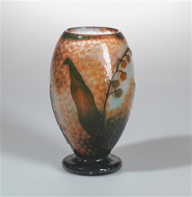 A vase “décor de muguet” Daum, Nancy, c. 1900 - Secese a umění 20. století