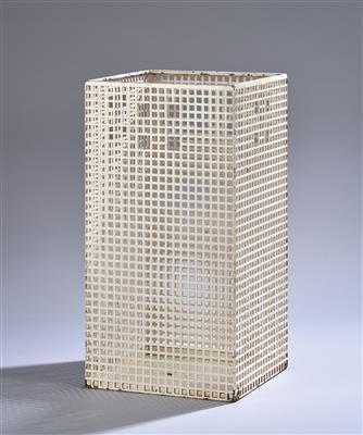 A “flower vase - wastepaper basket”, in the style of the Wiener Werkstätte, designed in c. 1904 - Secese a umění 20. století