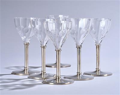 Set mit sechs Likörgläsern aus Glas und Silber, Koloman Moser zugeschrieben, Manufaktur: Meyr's Neffe, Adolf, Auftraggeber: E. Bakalowits, Söhne, Wien für die Wiener Werkstätte, 1899/1900 - Jugendstil und angewandte Kunst des 20. Jahrhunderts